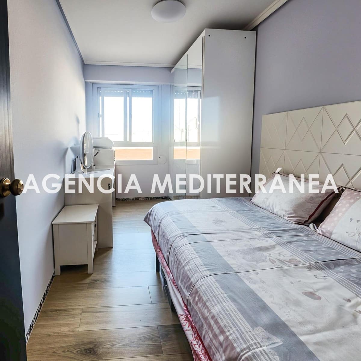 4 bedroom Flat for sale in Valencia city - € 299,999 (Ref: 9865268)
