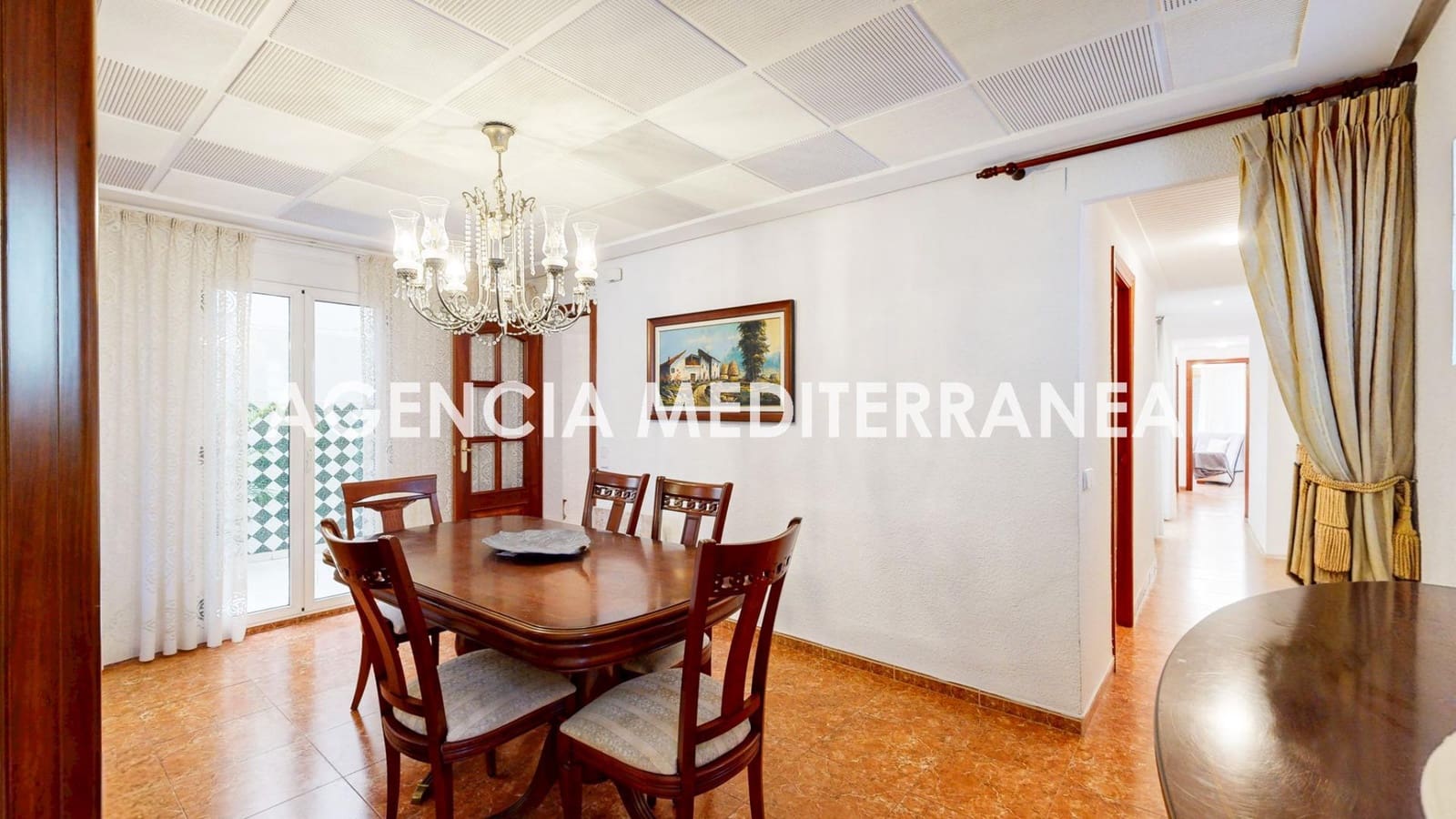 4 bedroom Flat for sale in Valencia city - € 395,000 (Ref: 9865269)