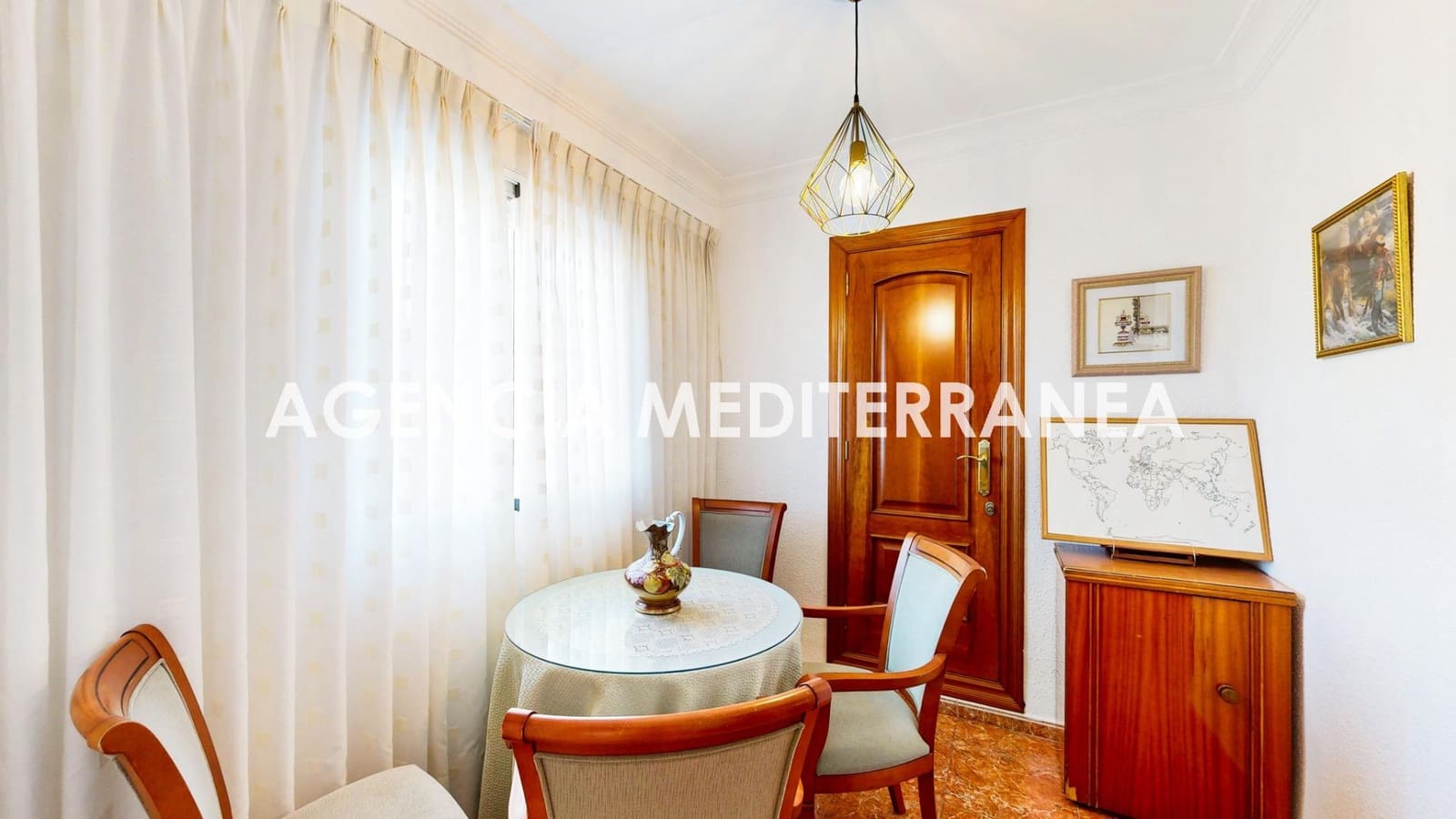 4 bedroom Flat for sale in Valencia city - € 395,000 (Ref: 9865269)