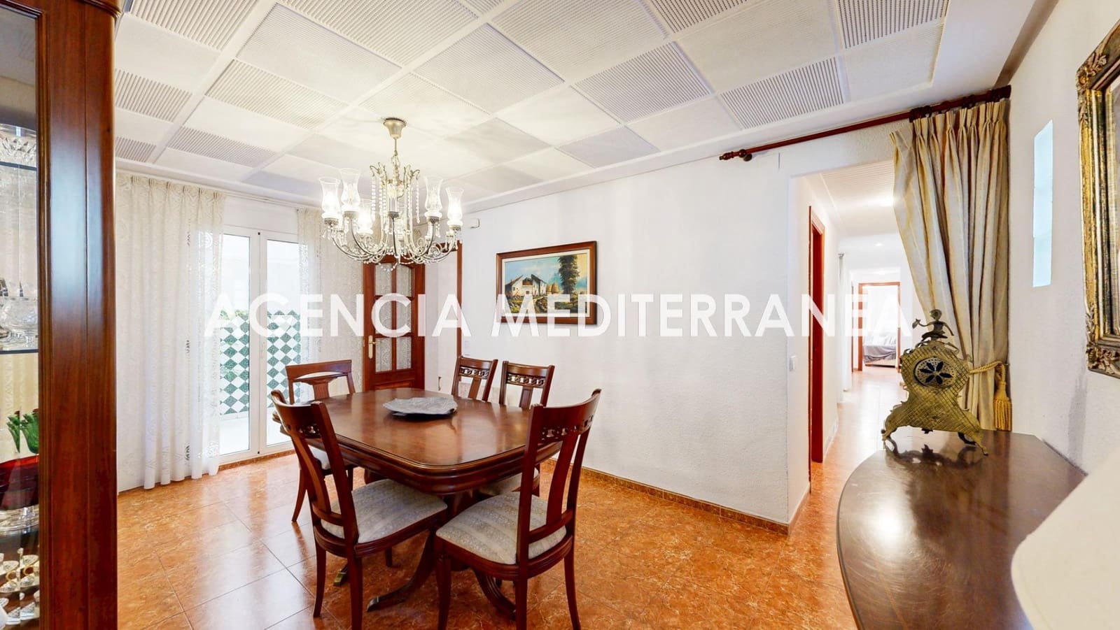 4 bedroom Flat for sale in Valencia city - € 395,000 (Ref: 9865269)
