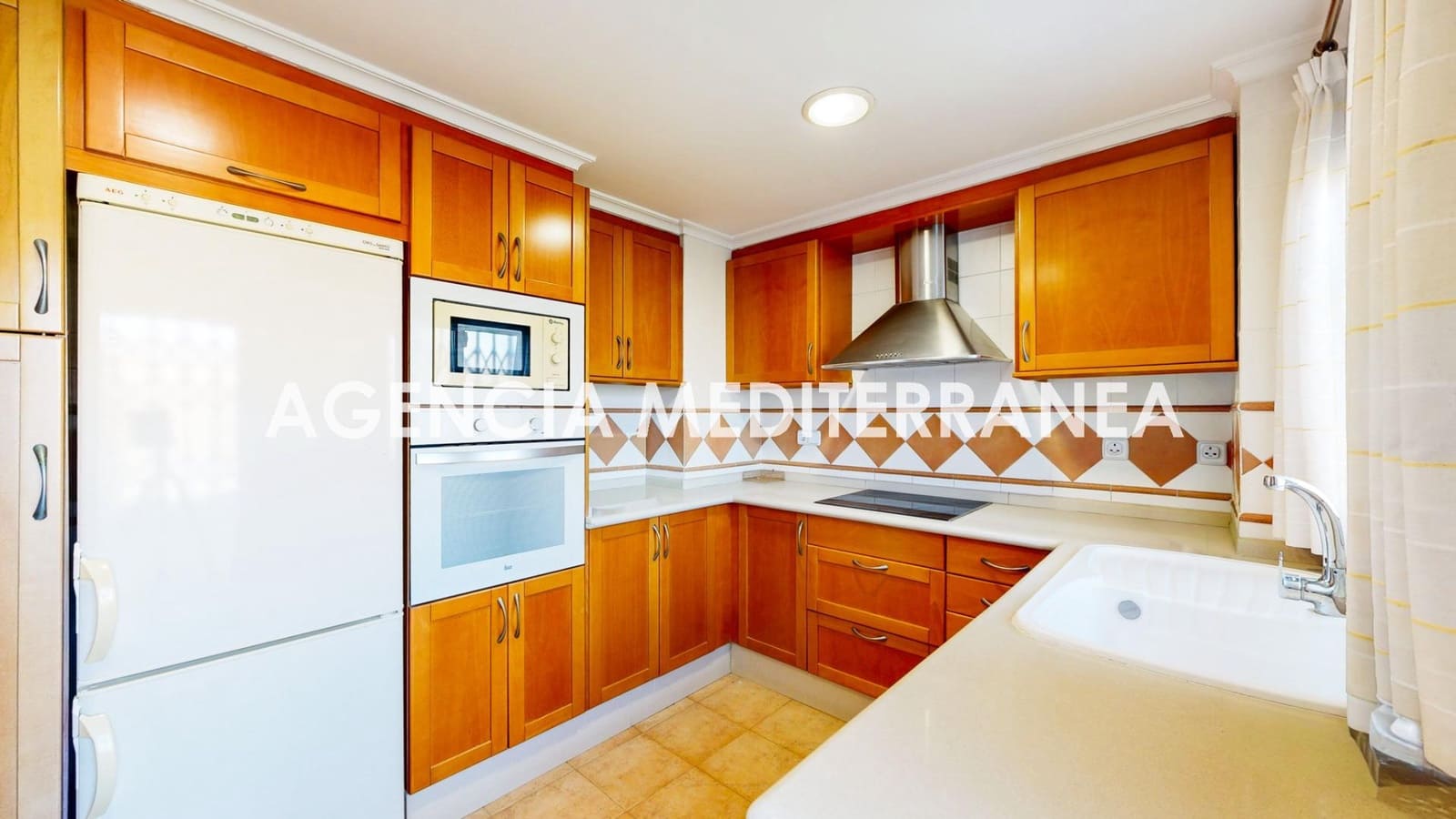 4 bedroom Flat for sale in Valencia city - € 395,000 (Ref: 9865269)
