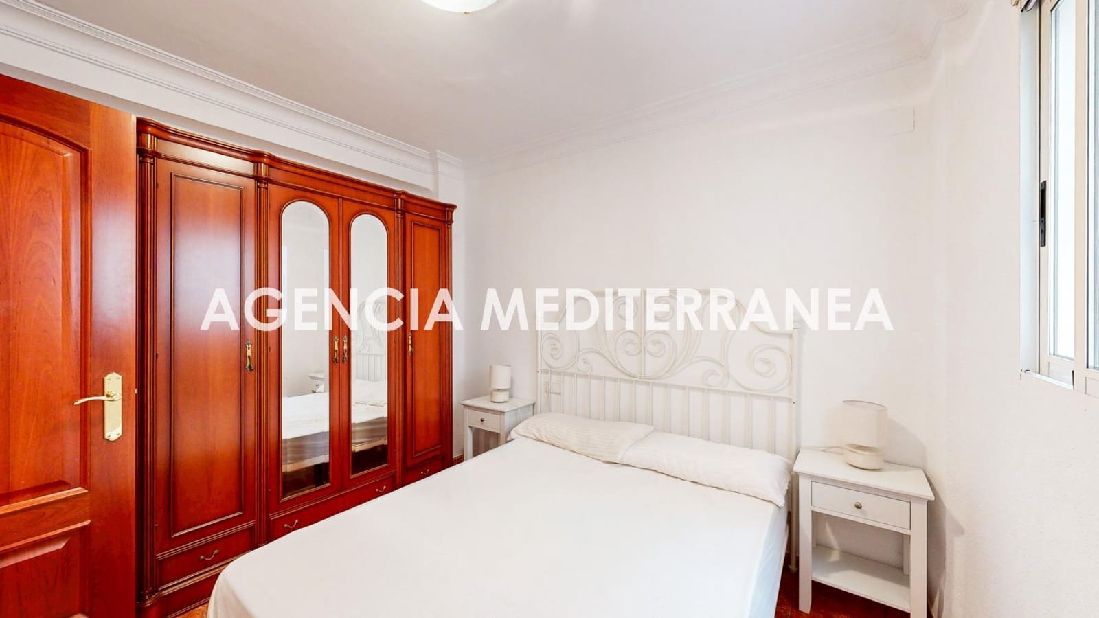 4 bedroom Flat for sale in Valencia city - € 395,000 (Ref: 9865269)