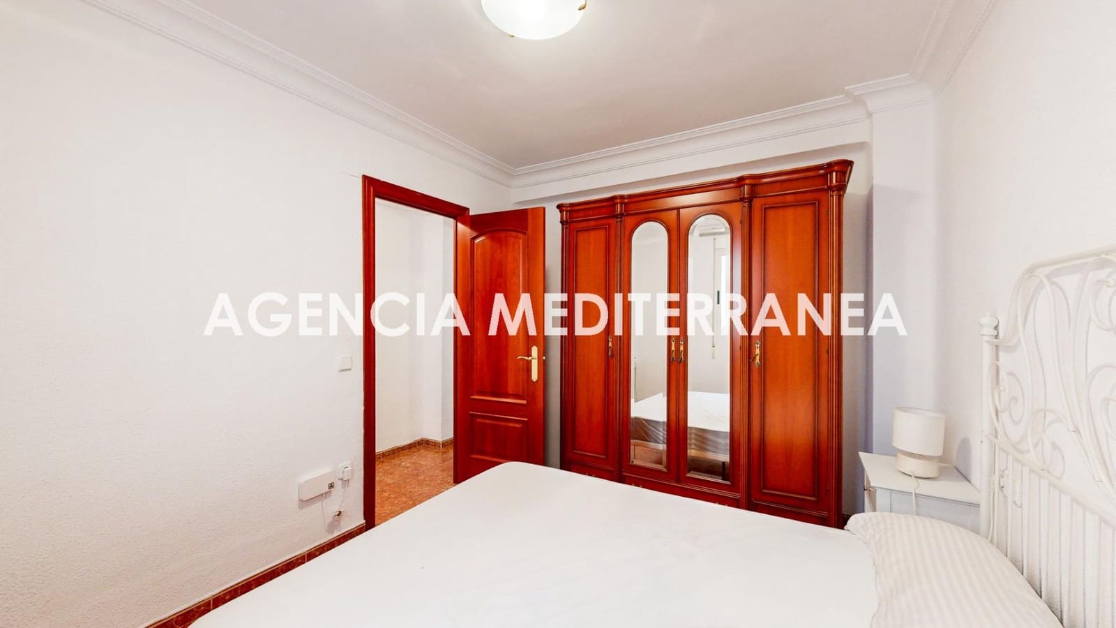 4 bedroom Flat for sale in Valencia city - € 395,000 (Ref: 9865269)