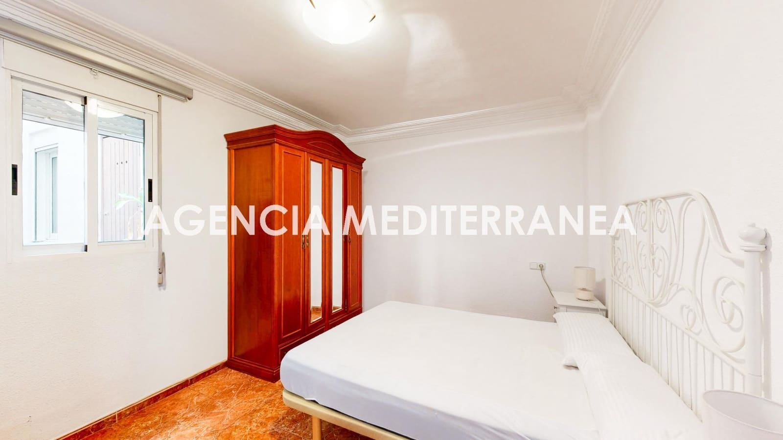4 bedroom Flat for sale in Valencia city - € 395,000 (Ref: 9865269)