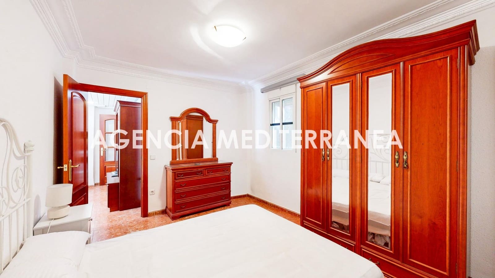 4 bedroom Flat for sale in Valencia city - € 395,000 (Ref: 9865269)