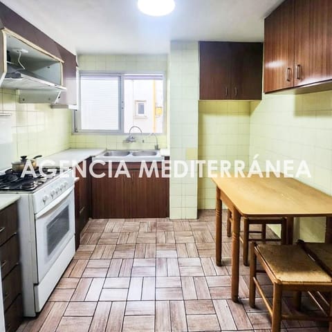 4 bedroom Flat for sale in La Gran Via, Valencia city - € 369,000 (Ref: 9867089)