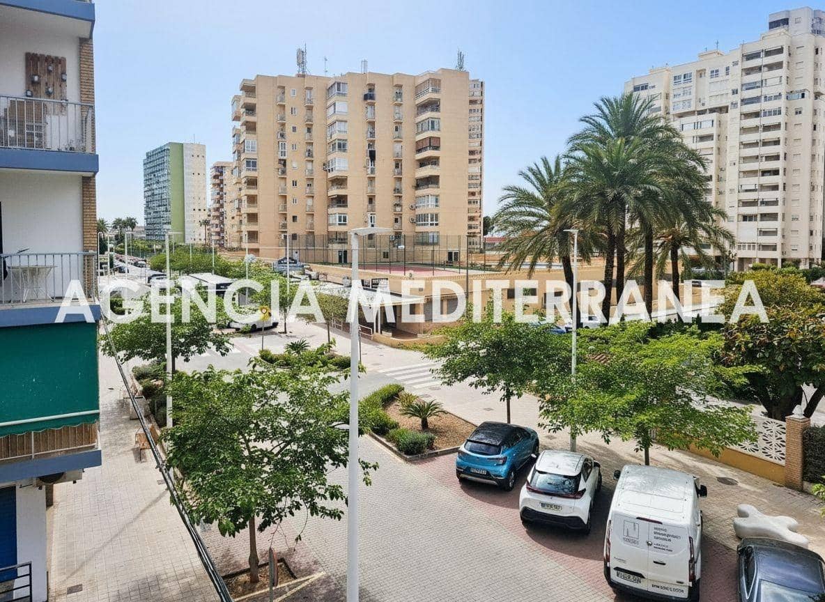 3 bedroom Flat for sale in La Pobla de Farnals with pool - € 295,000 (Ref: 9878944)
