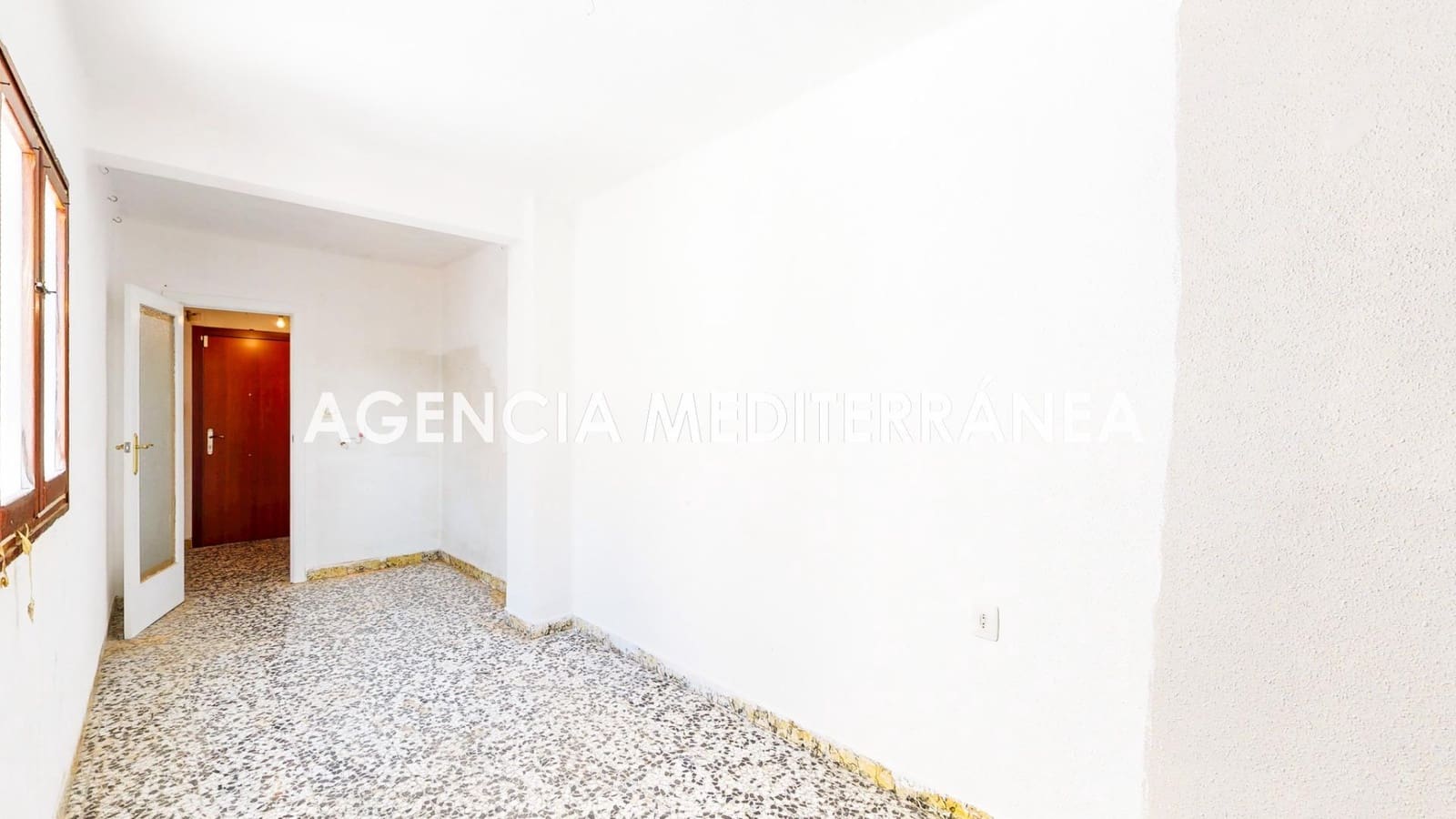 2 bedroom Flat for sale in Valencia city - € 152,000 (Ref: 9882001)