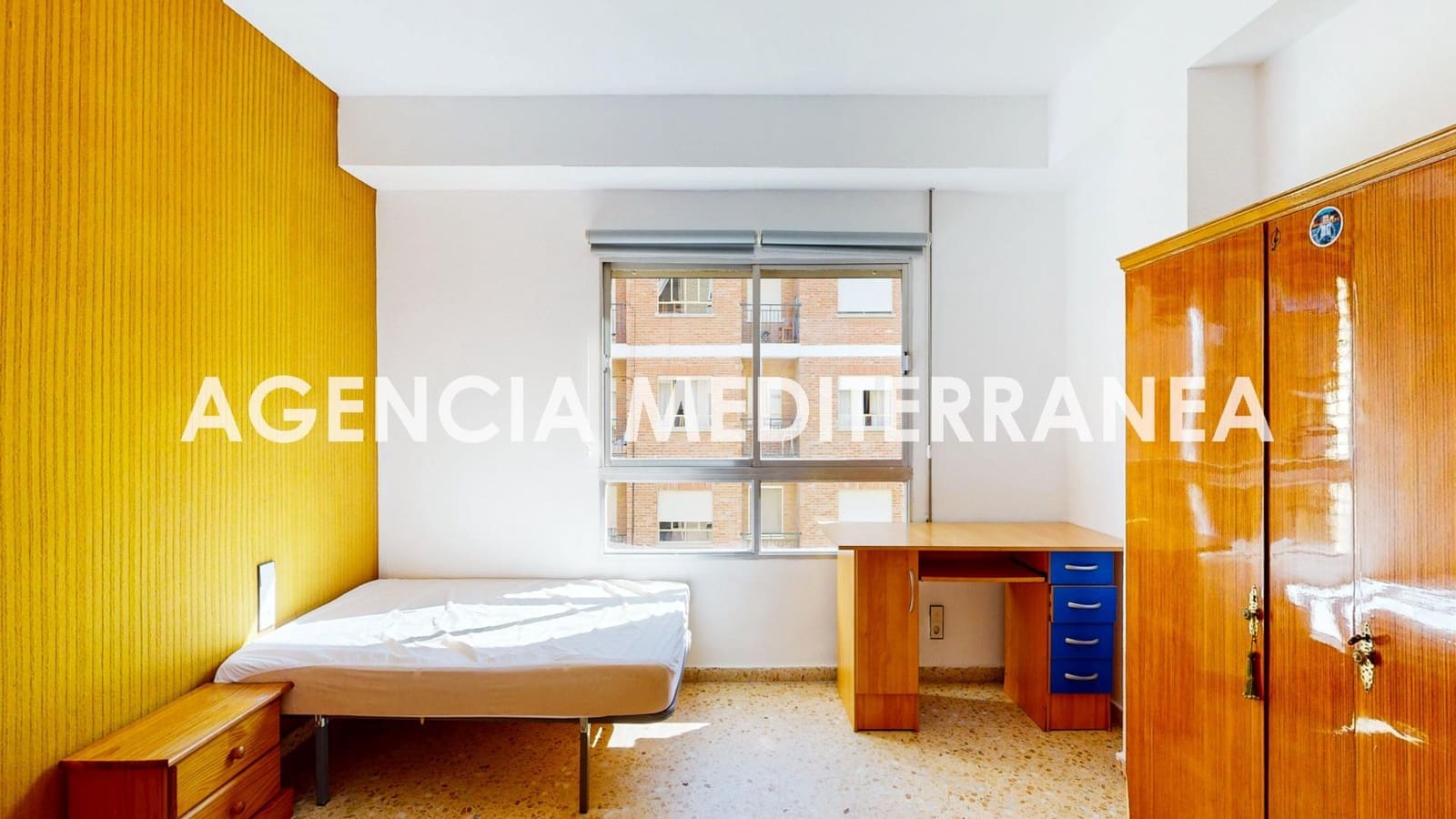 4 bedroom Flat for sale in Valencia city with garage - € 419,000 (Ref: 9882002)