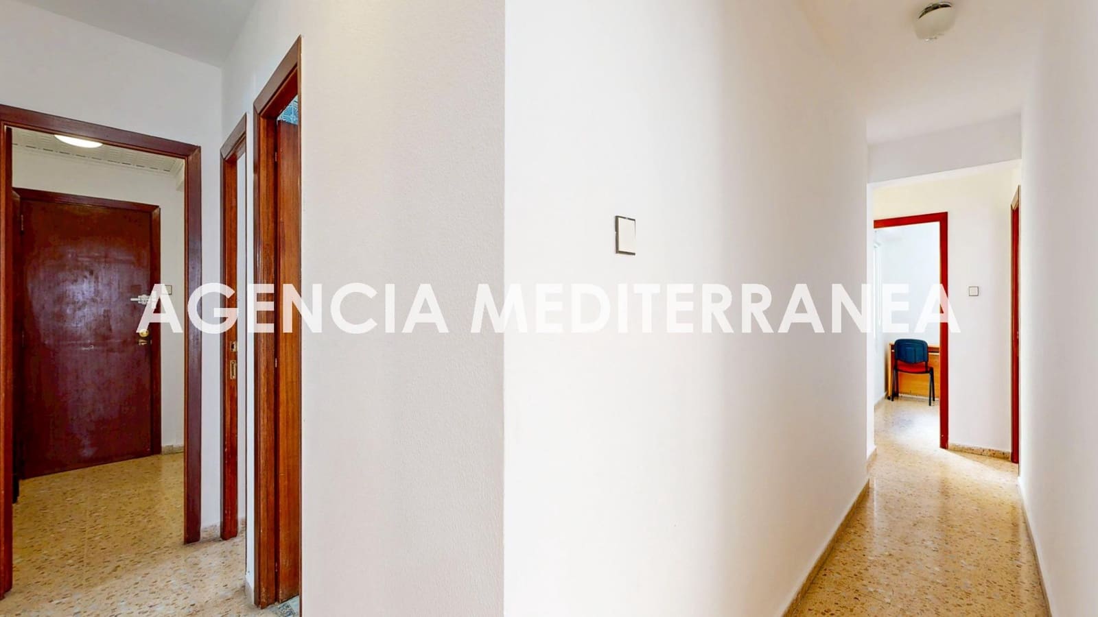 4 bedroom Flat for sale in Valencia city with garage - € 419,000 (Ref: 9882002)