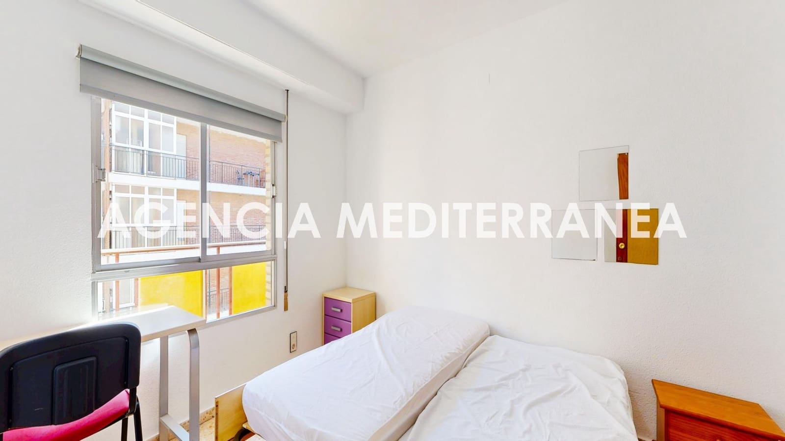 4 bedroom Flat for sale in Valencia city with garage - € 419,000 (Ref: 9882002)