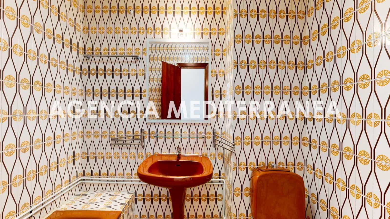 4 bedroom Flat for sale in Valencia city with garage - € 419,000 (Ref: 9882002)