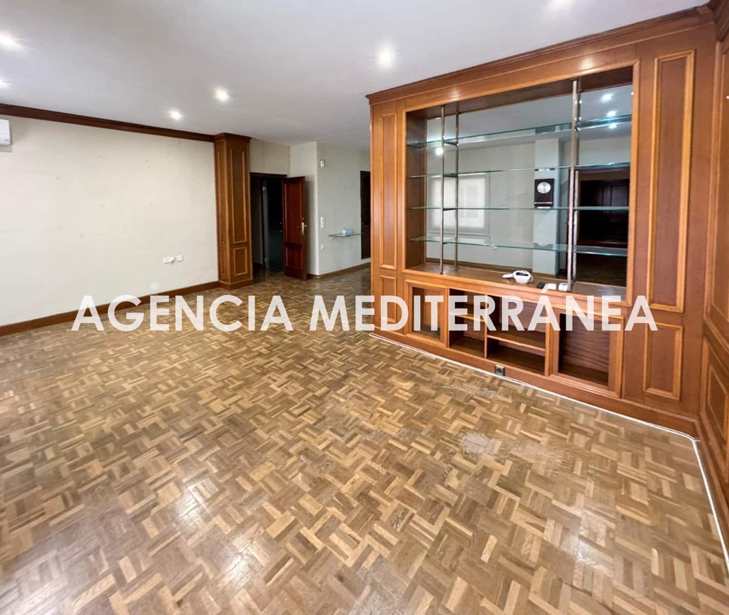 5 quarto Apartamento para venda em Valencia cidade com garagem - 795 000 € (Ref: 9890482)