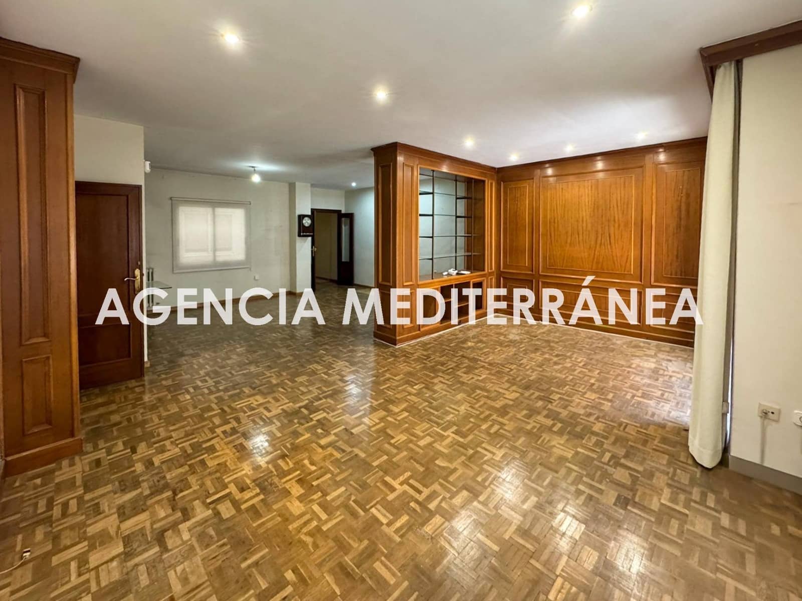 5 quarto Apartamento para venda em Valencia cidade com garagem - 795 000 € (Ref: 9890482)