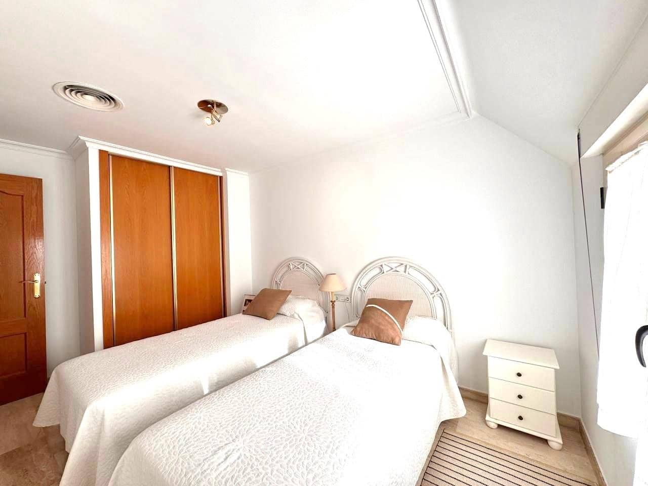 3 makuuhuone Kattohuoneisto myytävänä paikassa Denia - 390 000 € (Ref: 9890483)