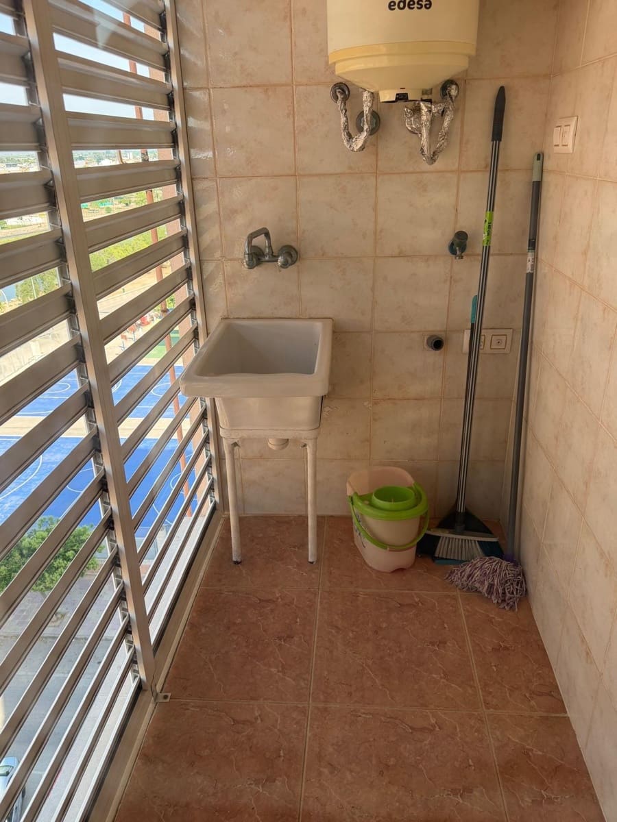 Piso de 3 habitaciones en Cullera en venta con garaje - 250.000 € (Ref: 9896412)