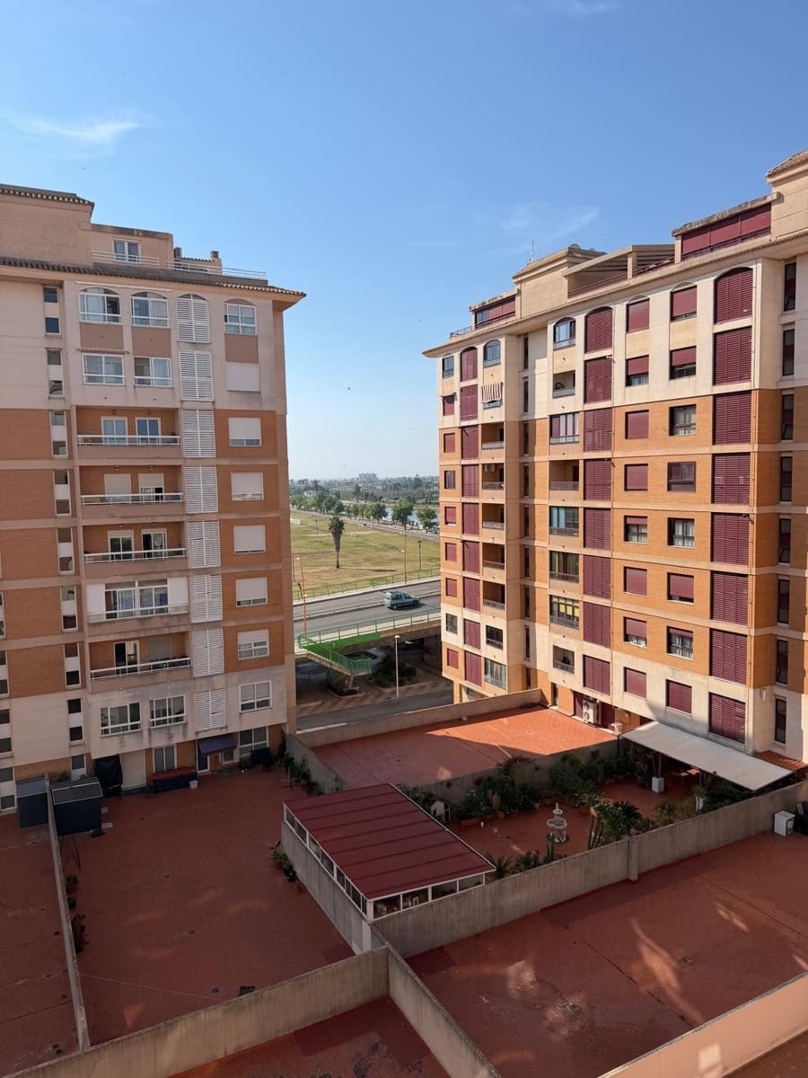 Piso de 3 habitaciones en Cullera en venta con garaje - 250.000 € (Ref: 9896412)