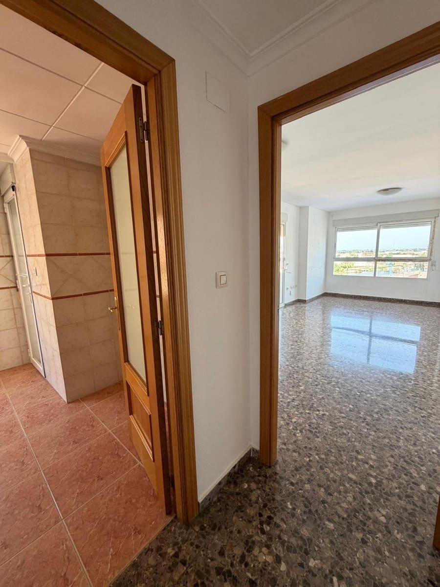Piso de 3 habitaciones en Cullera en venta con garaje - 250.000 € (Ref: 9896412)