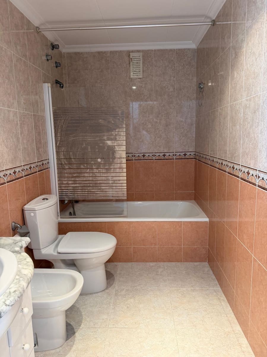 Piso de 3 habitaciones en Cullera en venta con garaje - 250.000 € (Ref: 9896412)