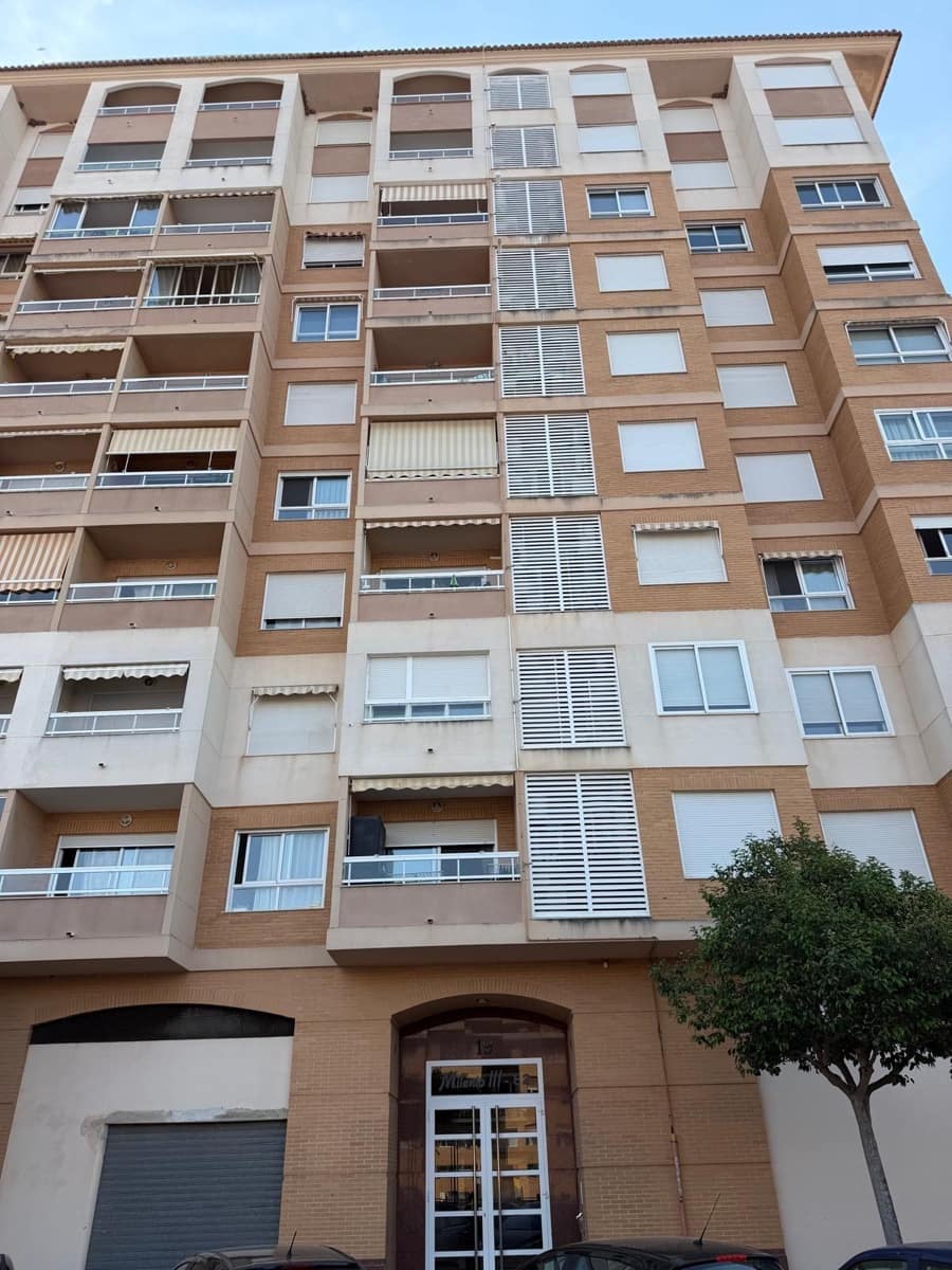Piso de 3 habitaciones en Cullera en venta con garaje - 250.000 € (Ref: 9896412)