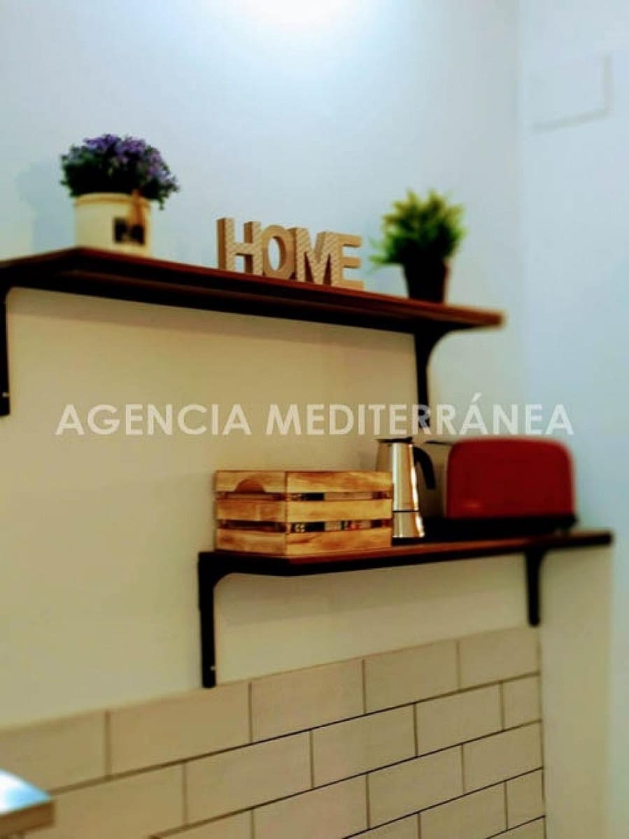 Piso de 1 habitación en València ciudad en venta - 240.000 € (Ref: 9898881)