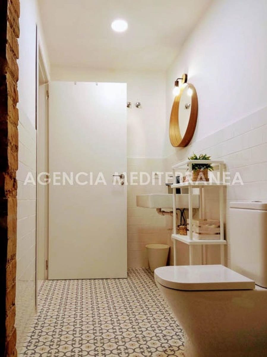 Piso de 1 habitación en València ciudad en venta - 240.000 € (Ref: 9898881)