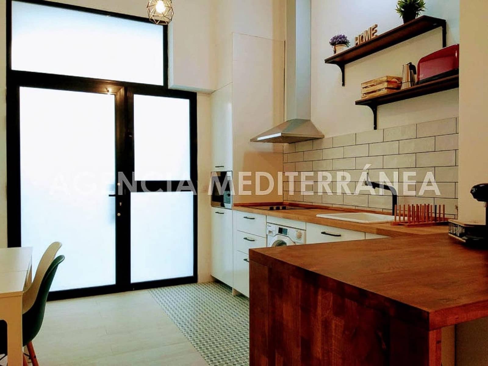 Piso de 1 habitación en València ciudad en venta - 240.000 € (Ref: 9898881)