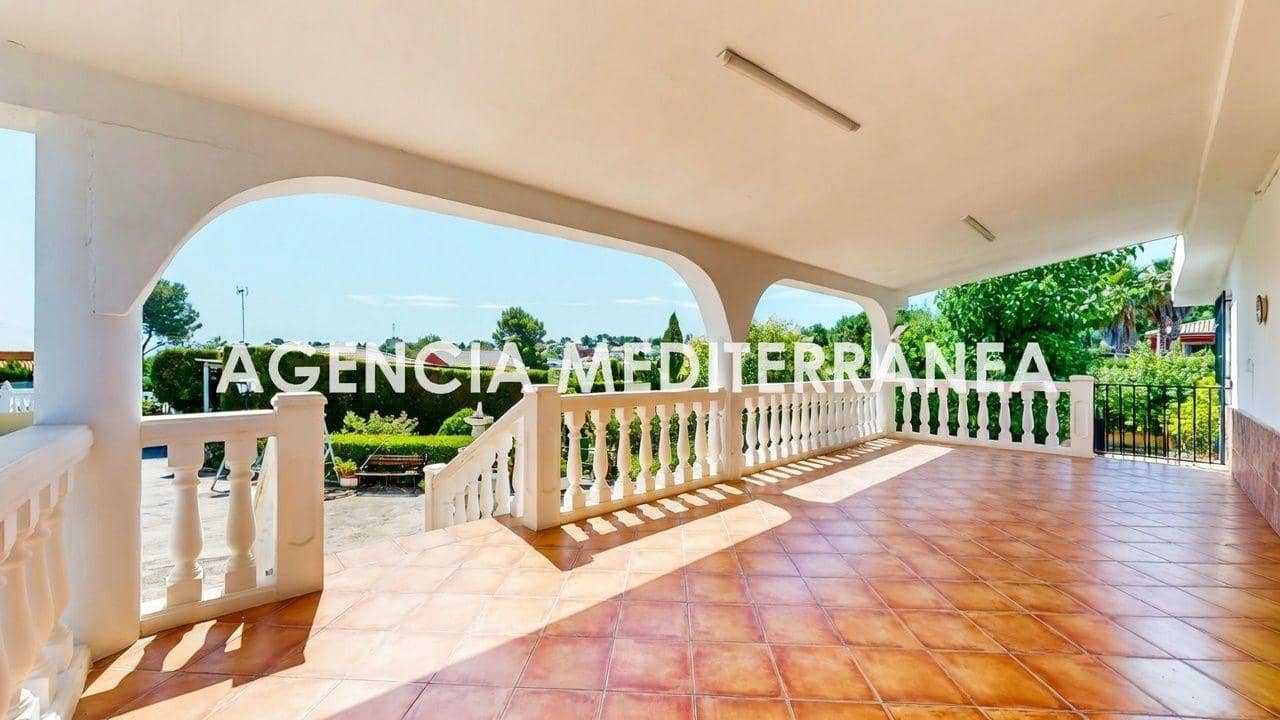 6 sovrum Villa till salu i Montserrat med pool - 315 000 € (Ref: 9908096)