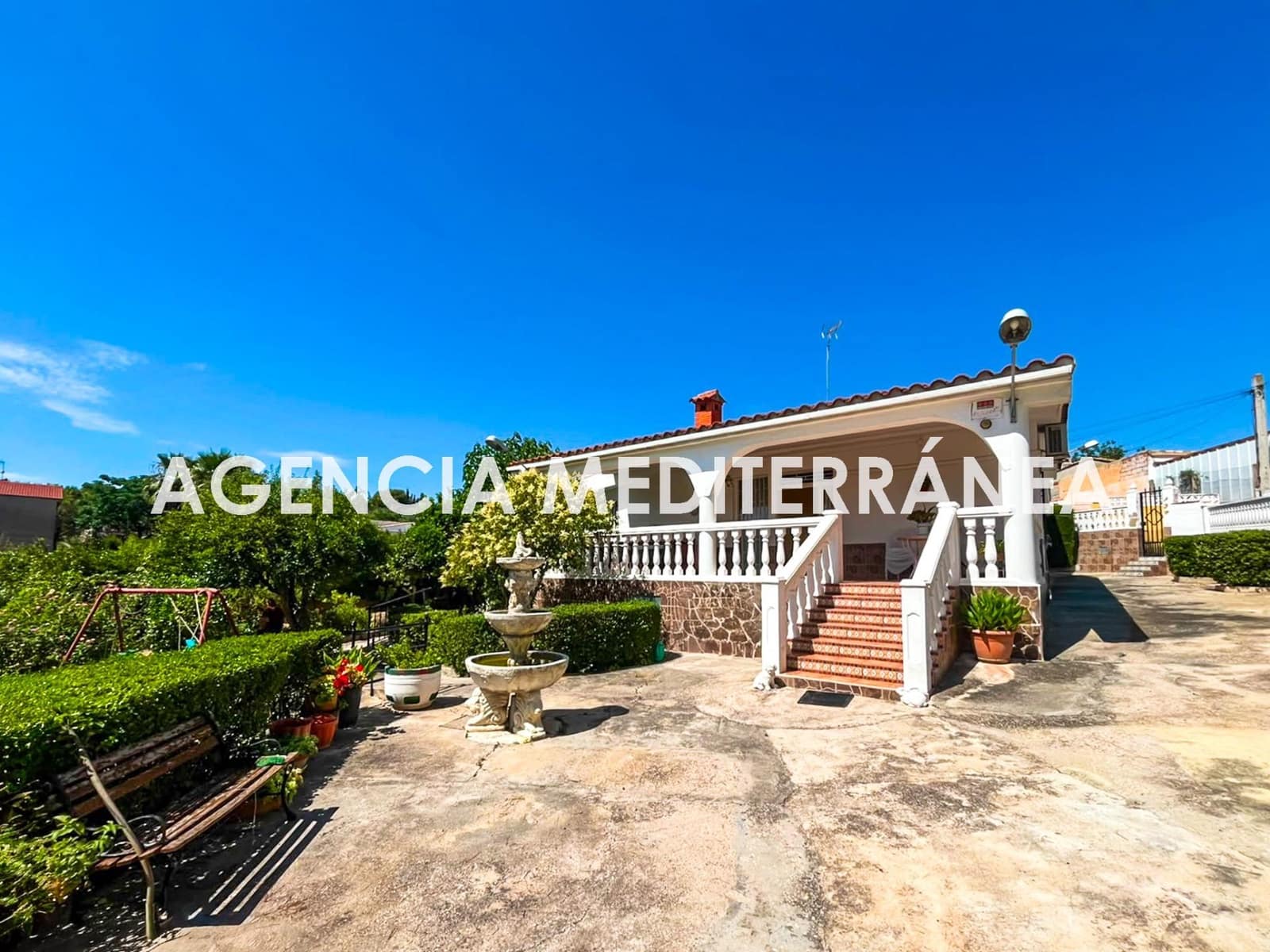 6 sovrum Villa till salu i Montserrat med pool - 315 000 € (Ref: 9908096)