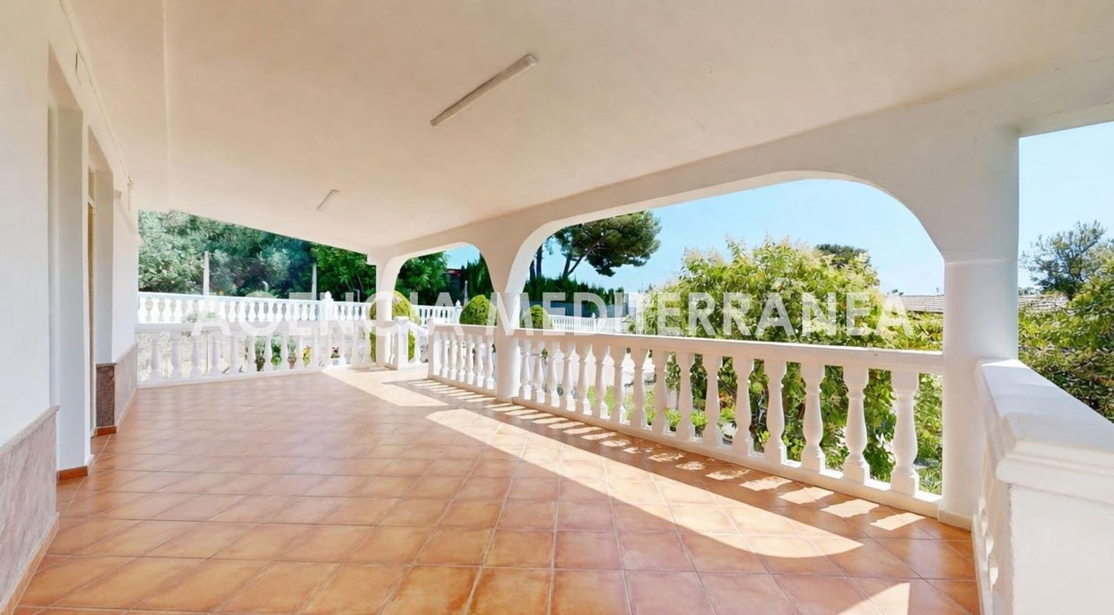 6 soveværelse Villa til salg i Montserrat med swimmingpool - € 315.000 (Ref: 9908096)