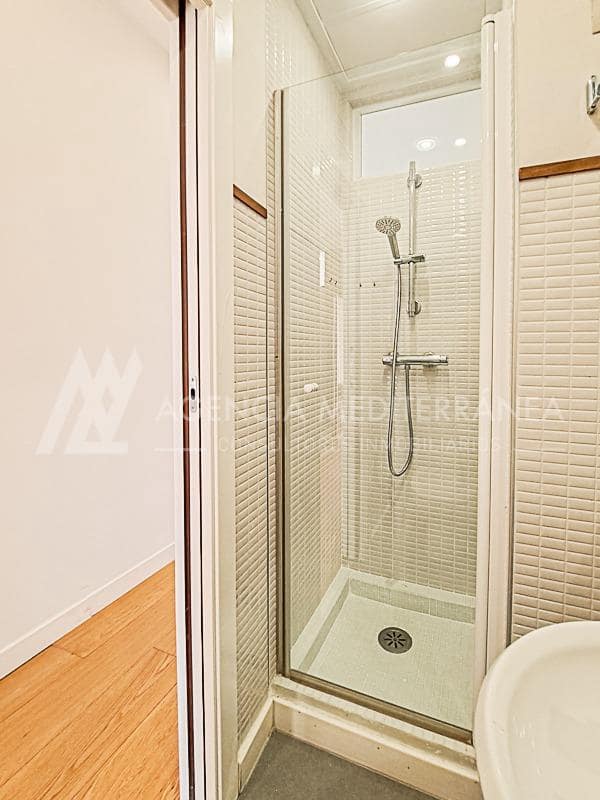 1 Zimmer Wohnung zu vermieten in Valencia Stadt - 2.000 € (Ref: 9908097)