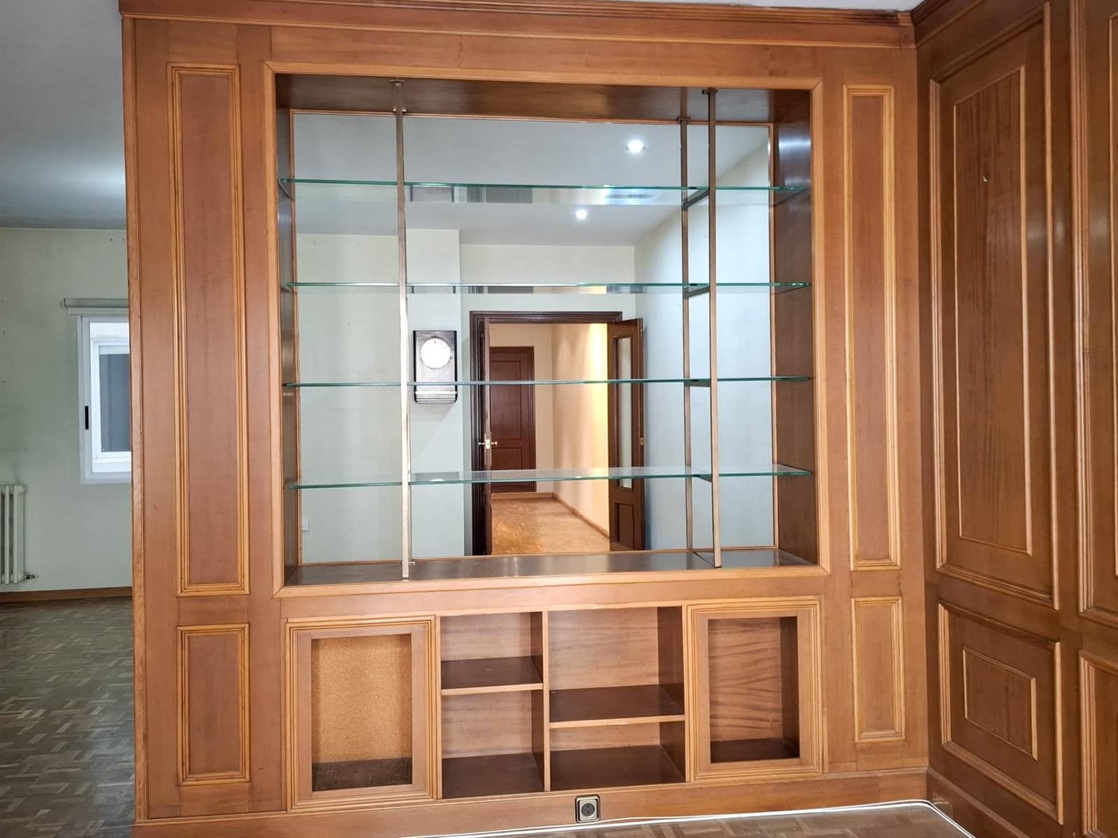 5 sovrum Lägenhet till salu i Valencia stad med garage - 749 000 € (Ref: 9908098)