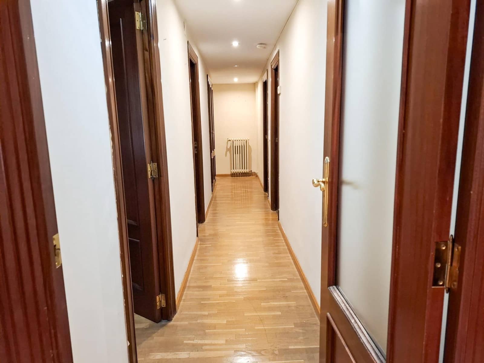 5 sovrum Lägenhet till salu i Valencia stad med garage - 749 000 € (Ref: 9908098)