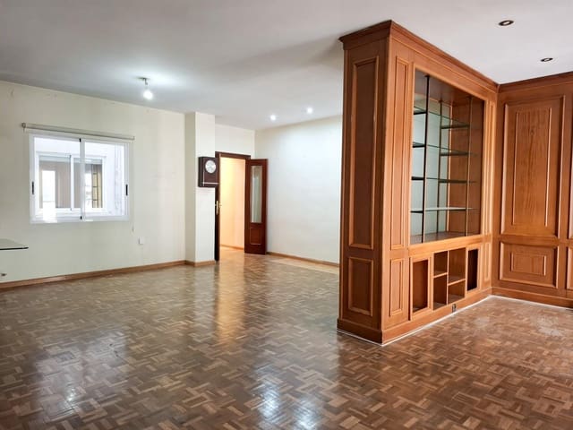 5 sovrum Lägenhet till salu i Sant Francesc, Valencia stad med garage - 749 000 € (Ref: 9908098)