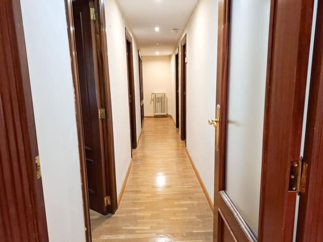 5 sovrum Lägenhet till salu i Sant Francesc, Valencia stad med garage - 749 000 € (Ref: 9908098)