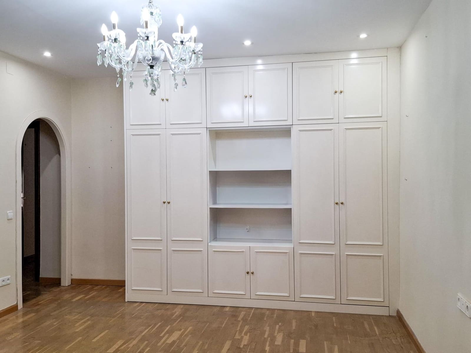5 sovrum Lägenhet till salu i Valencia stad med garage - 749 000 € (Ref: 9908098)