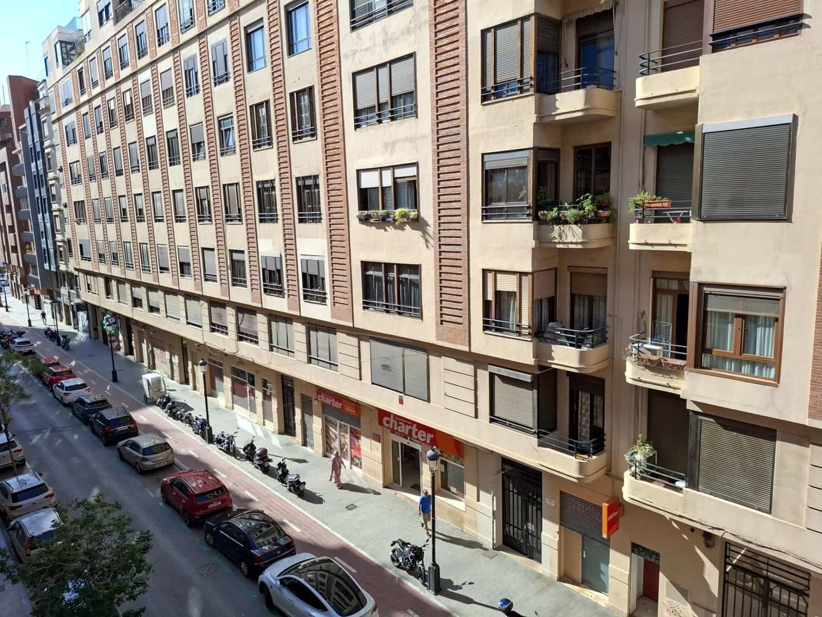 5 sovrum Lägenhet till salu i Valencia stad med garage - 749 000 € (Ref: 9908098)