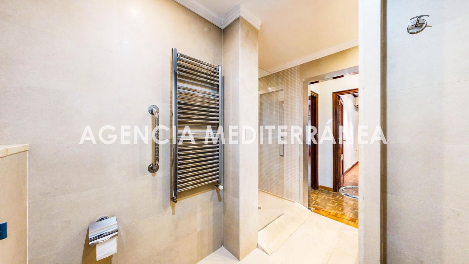 5 Zimmer Wohnung zu verkaufen in Valencia Stadt mit Garage - 749.000 € (Ref: 9908098)