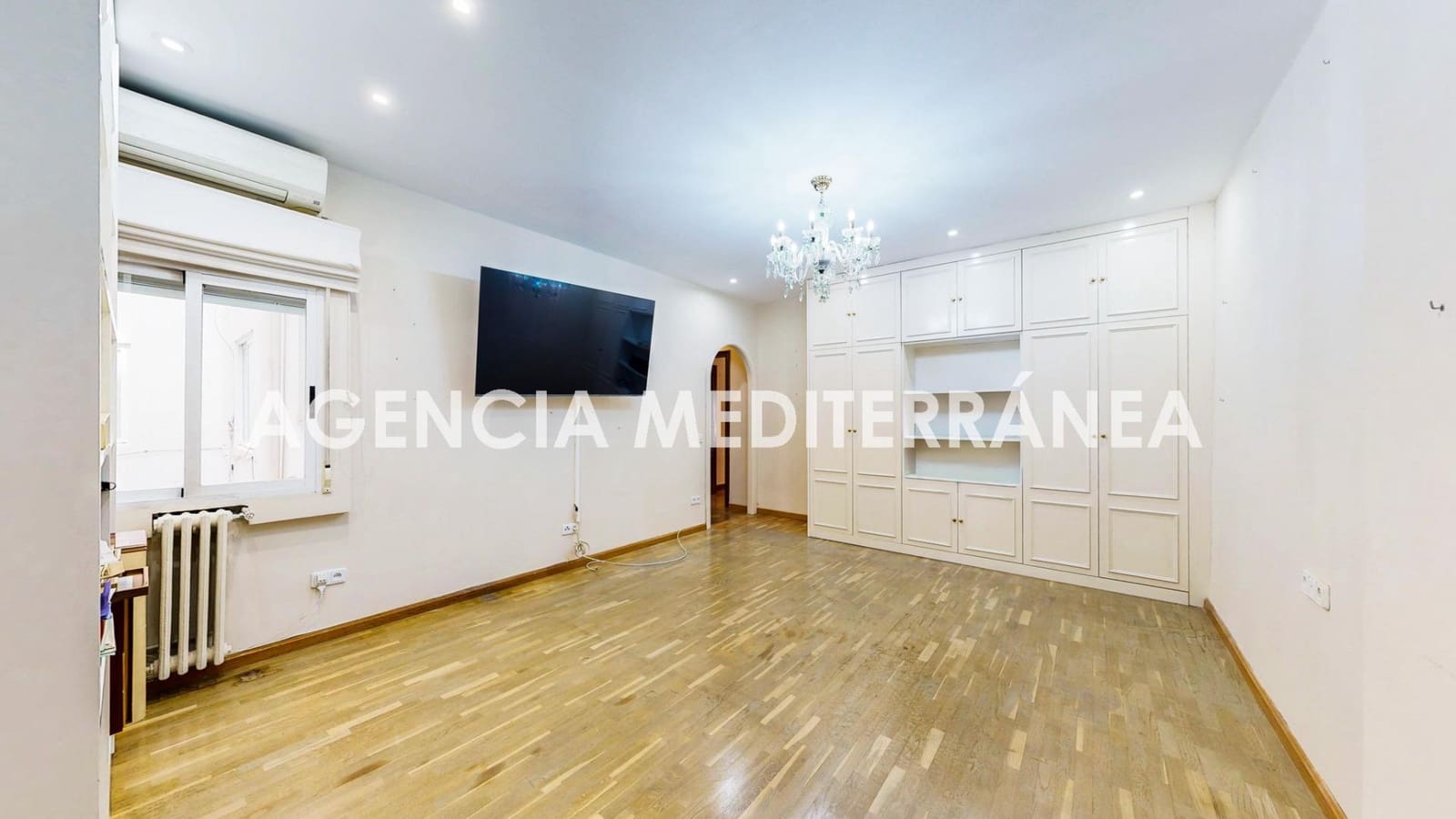 5 Zimmer Wohnung zu verkaufen in Valencia Stadt mit Garage - 749.000 € (Ref: 9908098)