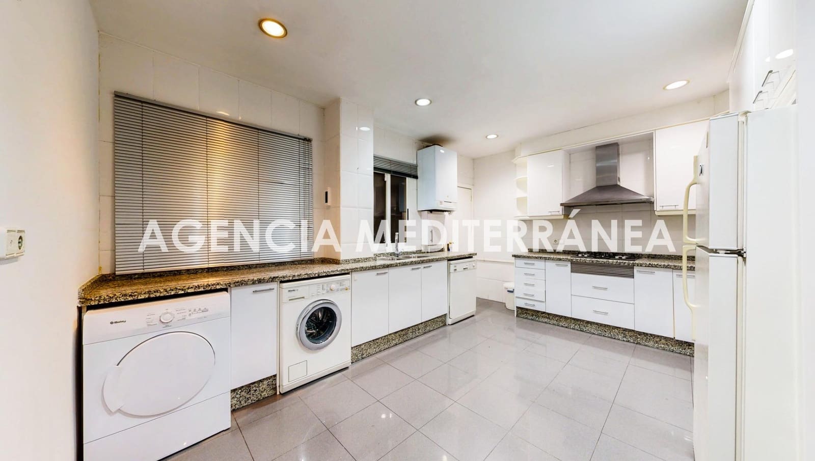 5 Zimmer Wohnung zu verkaufen in Valencia Stadt mit Garage - 749.000 € (Ref: 9908098)