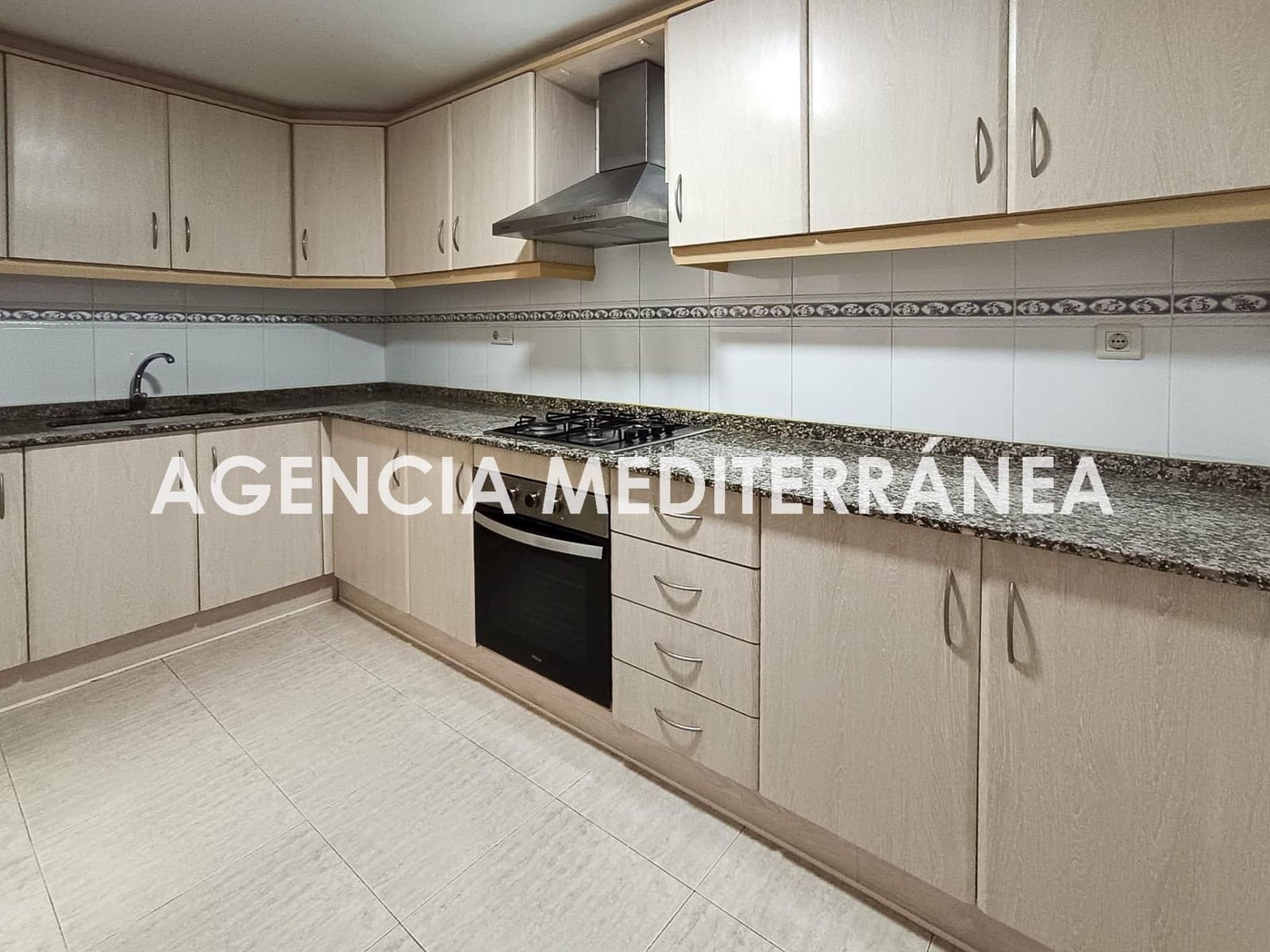 3 quarto Apartamento para venda em Algemesi - 155 000 € (Ref: 9911152)
