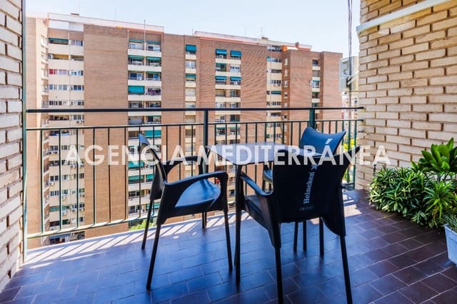 4 sovrum Lägenhet till salu i Valencia stad med garage - 400 000 € (Ref: 9913255)