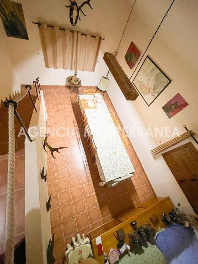 Finca/Casa Rural de 6 habitaciones en Almansa en venta con piscina garaje - 460.000 € (Ref: 9915919)