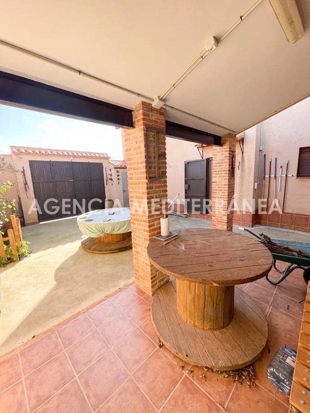 Finca/Casa Rural de 6 habitaciones en Almansa en venta con piscina garaje - 460.000 € (Ref: 9915919)