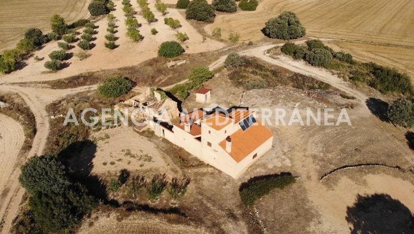 Finca/Casa Rural de 6 habitaciones en Almansa en venta con piscina garaje - 460.000 € (Ref: 9915919)