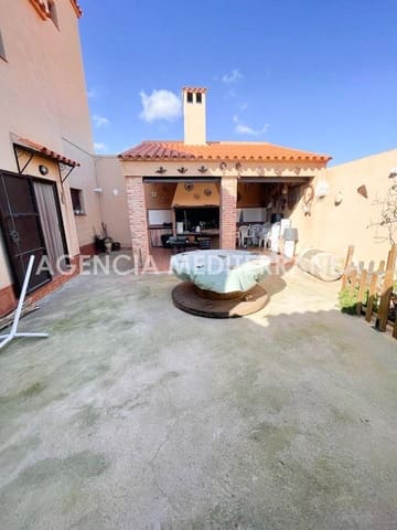 6 chambre Finca/Maison de Campagne à vendre à Almansa avec piscine garage - 460 000 € (Ref: 9915919)