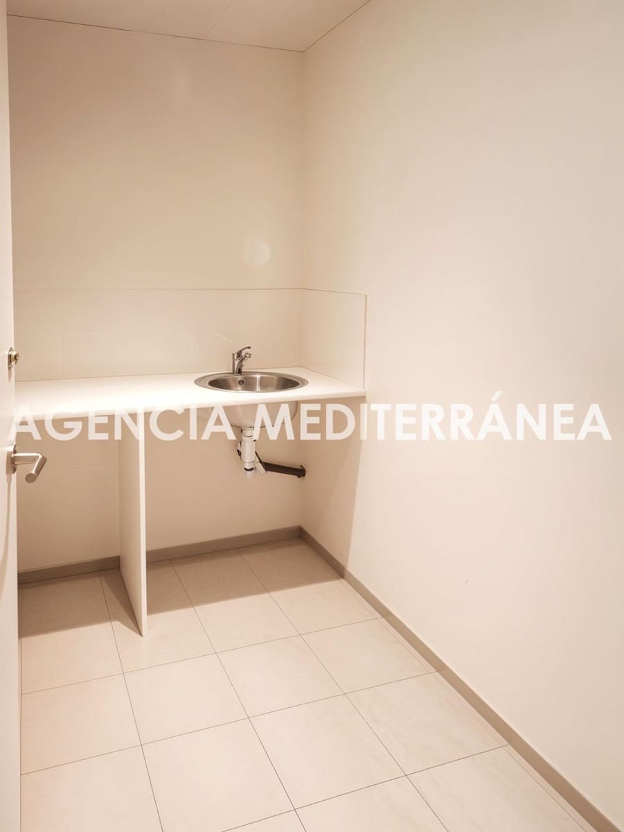 Office for sale in Gandia - € 36,000 (Ref: 9920523)