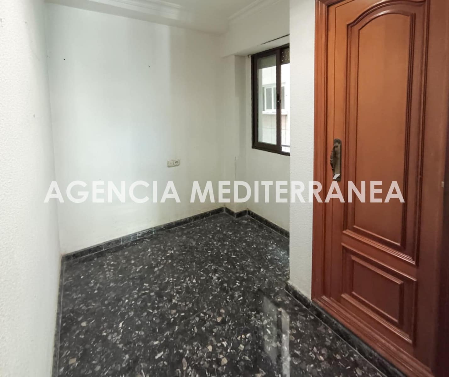 3 slaapkamer Flat te koop in Valencia stad - € 470.000 (Ref: 9922384)