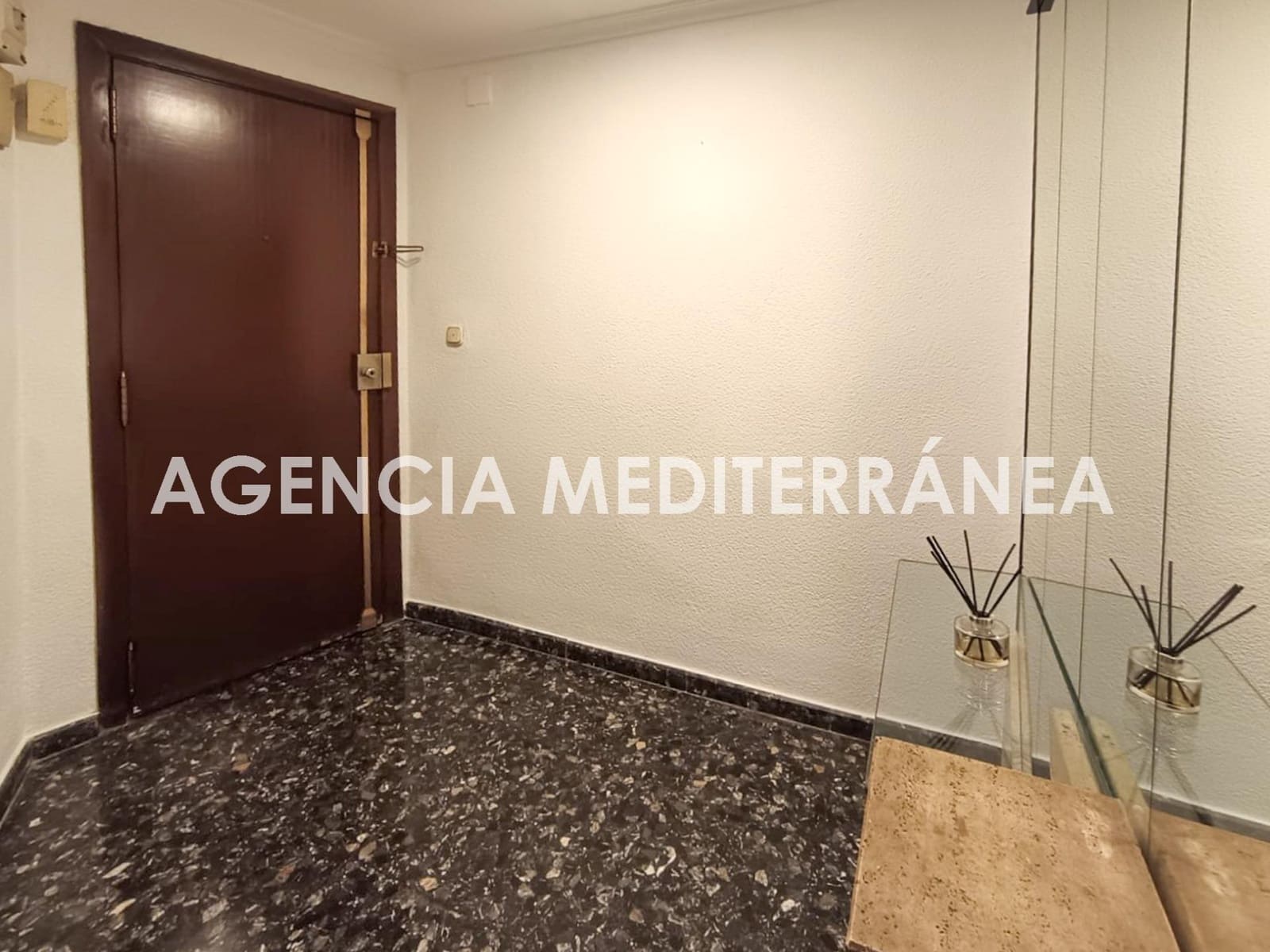 3 slaapkamer Flat te koop in Valencia stad - € 470.000 (Ref: 9922384)