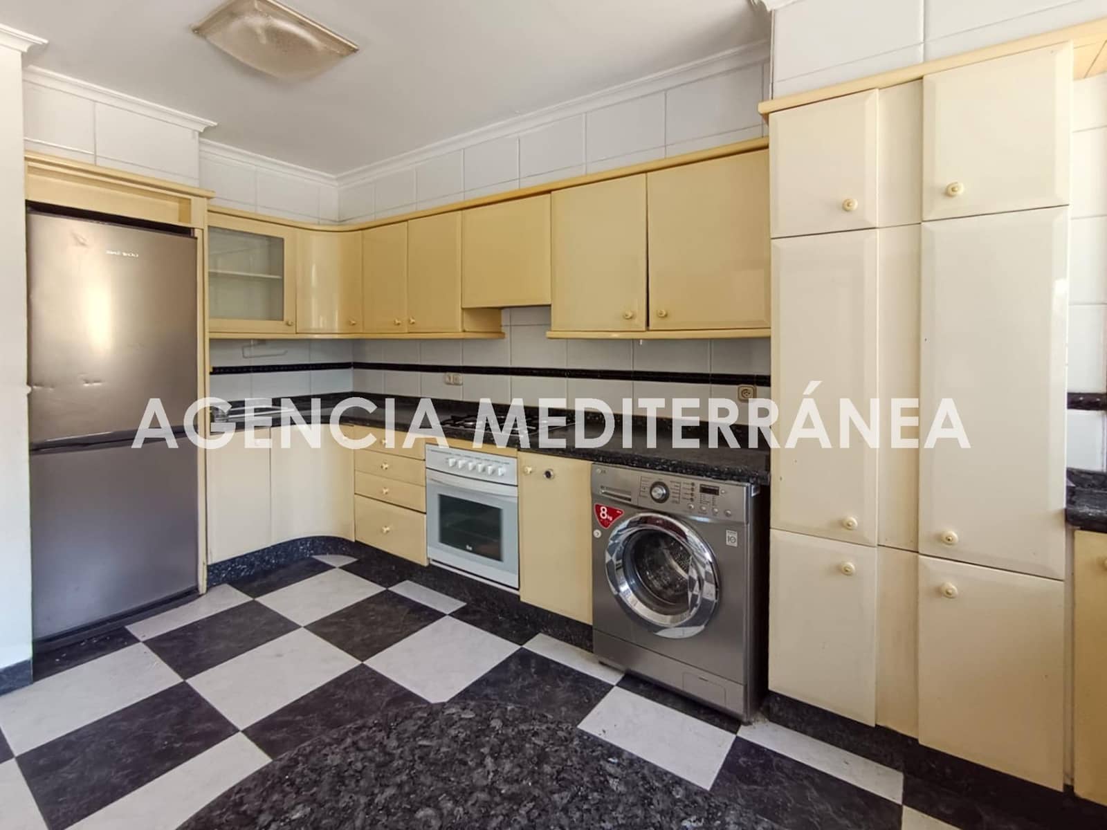 3 slaapkamer Flat te koop in Valencia stad - € 470.000 (Ref: 9922384)